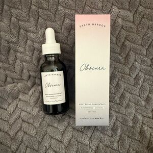 Earth Harbor Obscura black seaweed and bakuchiol